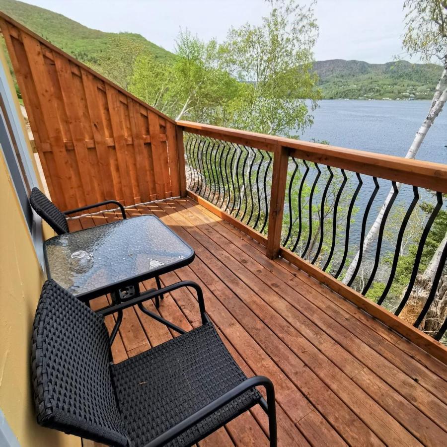 Knotty Pine Ocean Front Suite - Adults Only Ингониш Экстерьер фото