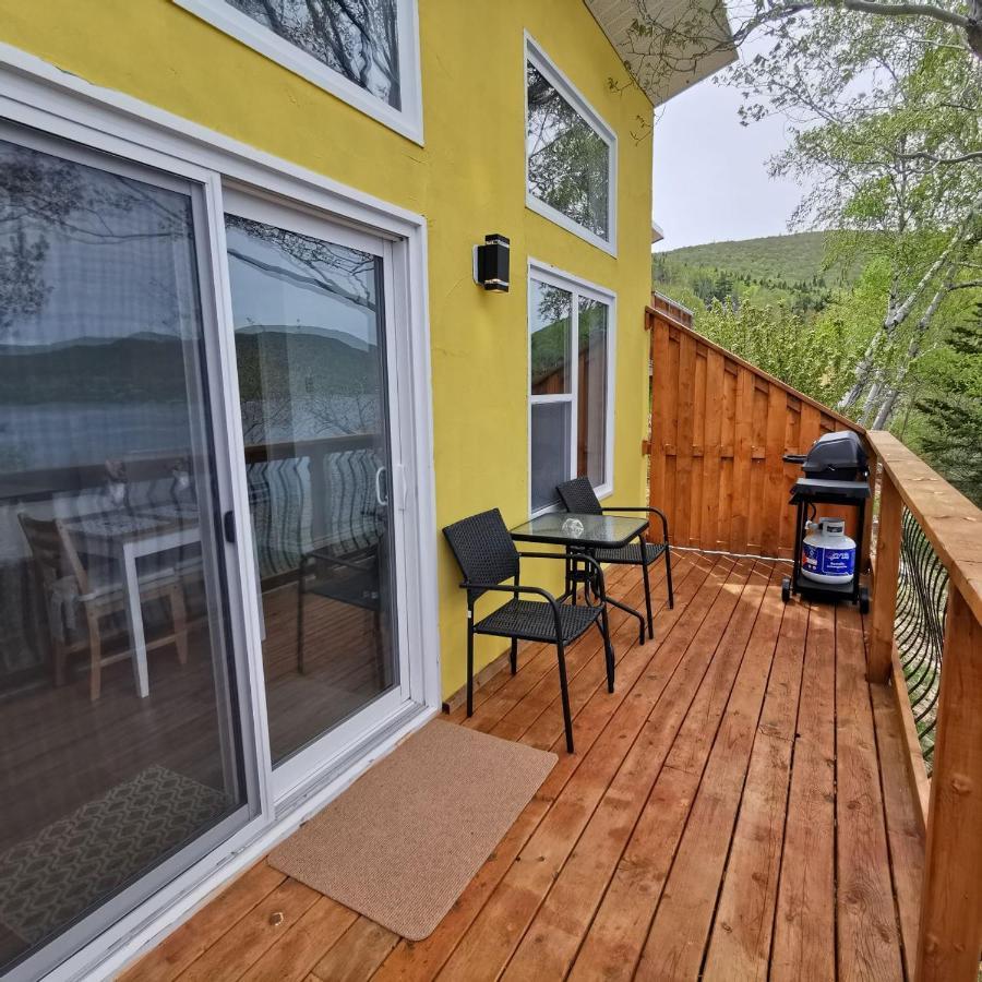 Knotty Pine Ocean Front Suite - Adults Only Ингониш Экстерьер фото