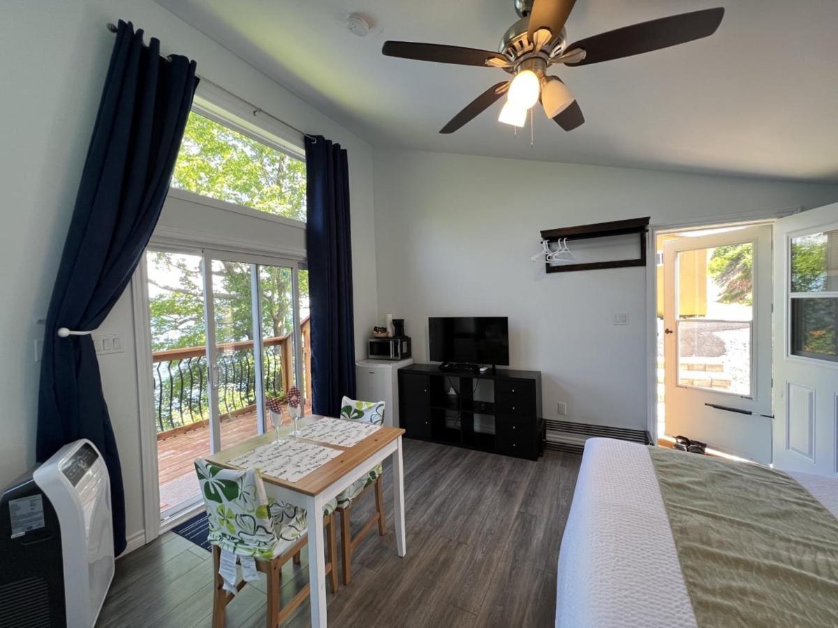 Knotty Pine Ocean Front Suite - Adults Only Ингониш Экстерьер фото